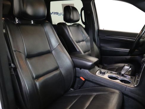 Used 2022 Jeep Grand Cherokee Limited image 20