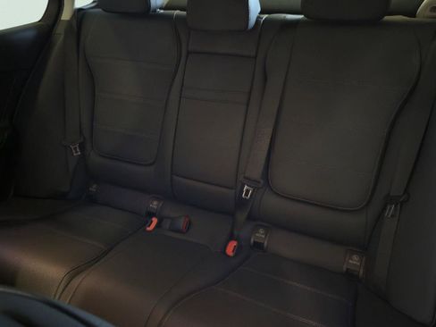 Used 2025 Mercedes-Benz C 300 Sedan image 24