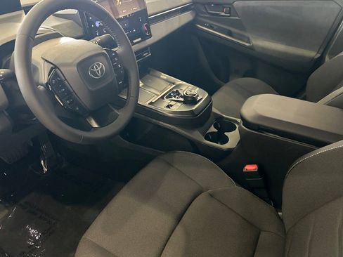 New 2026 Toyota C-HR AWD/4WD image 10