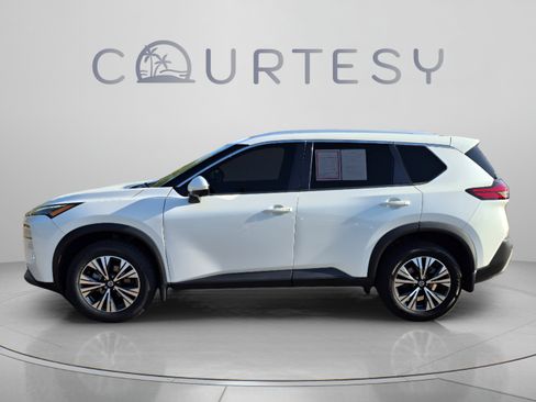 Certified 2021 Nissan Rogue SV w/ Premium Package FWD image 2