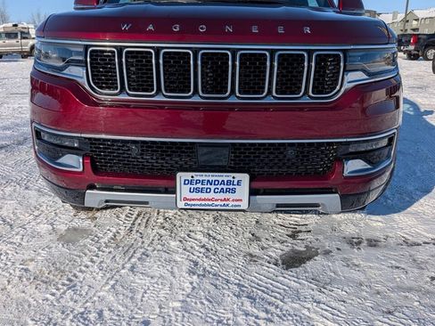 Used 2022 Jeep Wagoneer Series II AWD/4WD image 5