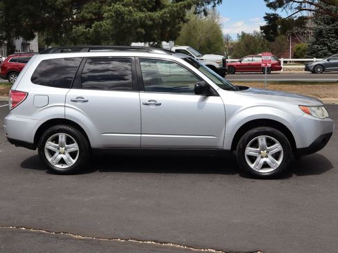 Used 2010 Subaru Forester 2.5X Premium image 3