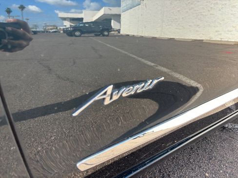 Used 2018 Buick LaCrosse Avenir image 22