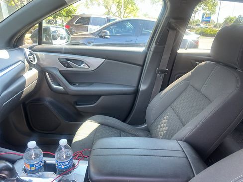 Used 2019 Chevrolet Blazer LT image 12