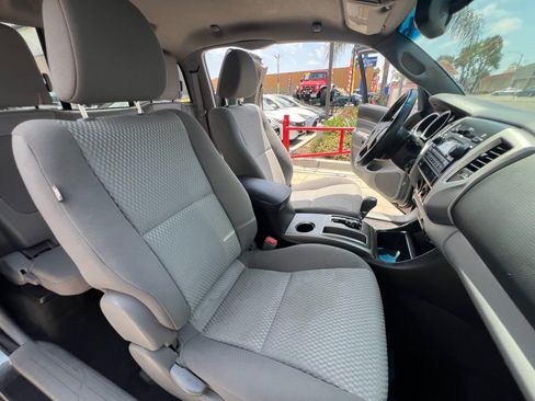 Used 2012 Toyota Tacoma PreRunner w/ SR5 Pkg RWD image 15