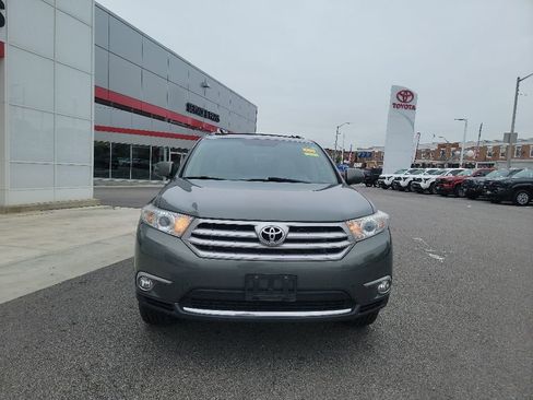 Used 2013 Toyota Highlander Limited FWD image 2