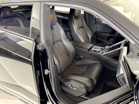 Used 2020 Lamborghini Urus AWD/4WD image 32