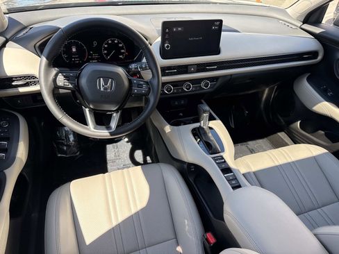 Certified 2026 Honda HR-V EX-L image 2