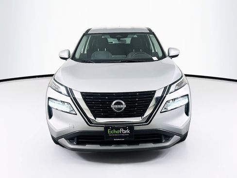 Used 2023 Nissan Rogue SV FWD image 2