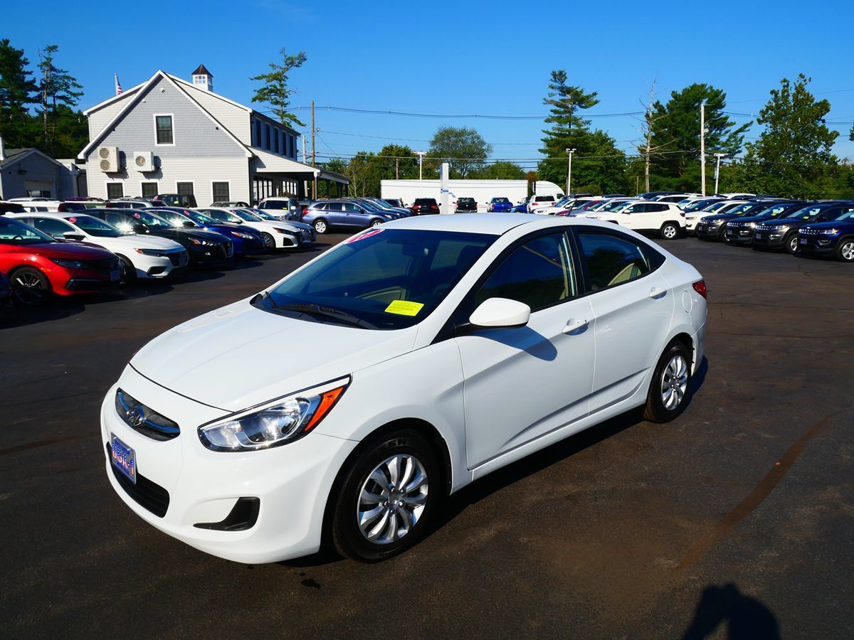 Used 2017 Hyundai Accent SE FWD image 1