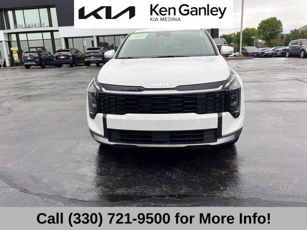 Certified 2026 Kia Sportage EX FWD image 4