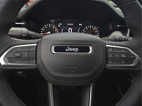 Used 2026 Jeep Compass Limited AWD/4WD image 19