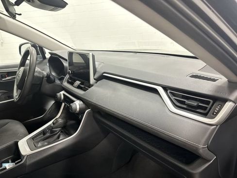 Used 2023 Toyota RAV4 XLE FWD image 17
