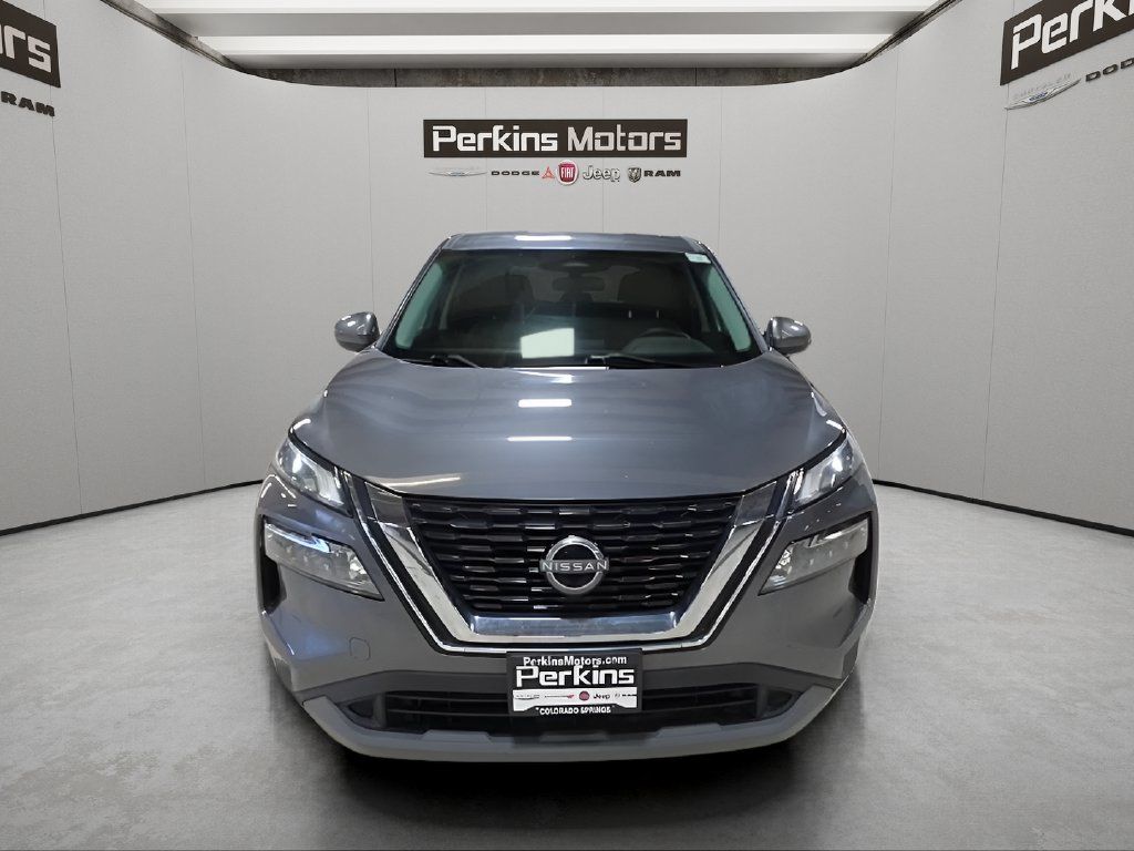 Used 2023 Nissan Rogue SV AWD/4WD image 2