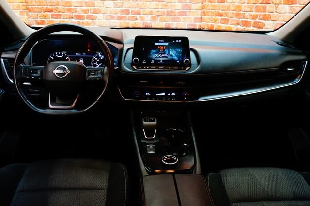 Certified 2025 Nissan Rogue SV AWD/4WD image 10