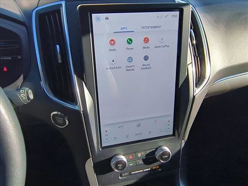 Used 2024 Ford Edge Titanium image 12