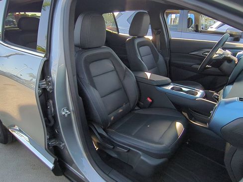 Used 2024 Chevrolet Equinox EV LT w/ LPO, Blackout Package FWD image 26
