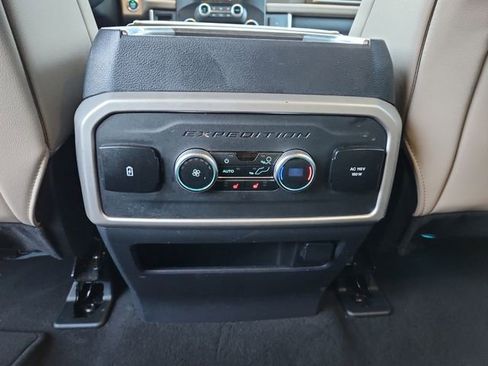 Used 2024 Ford Expedition Max Limited image 32