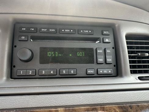 Used 2010 Mercury Grand Marquis LS RWD image 8
