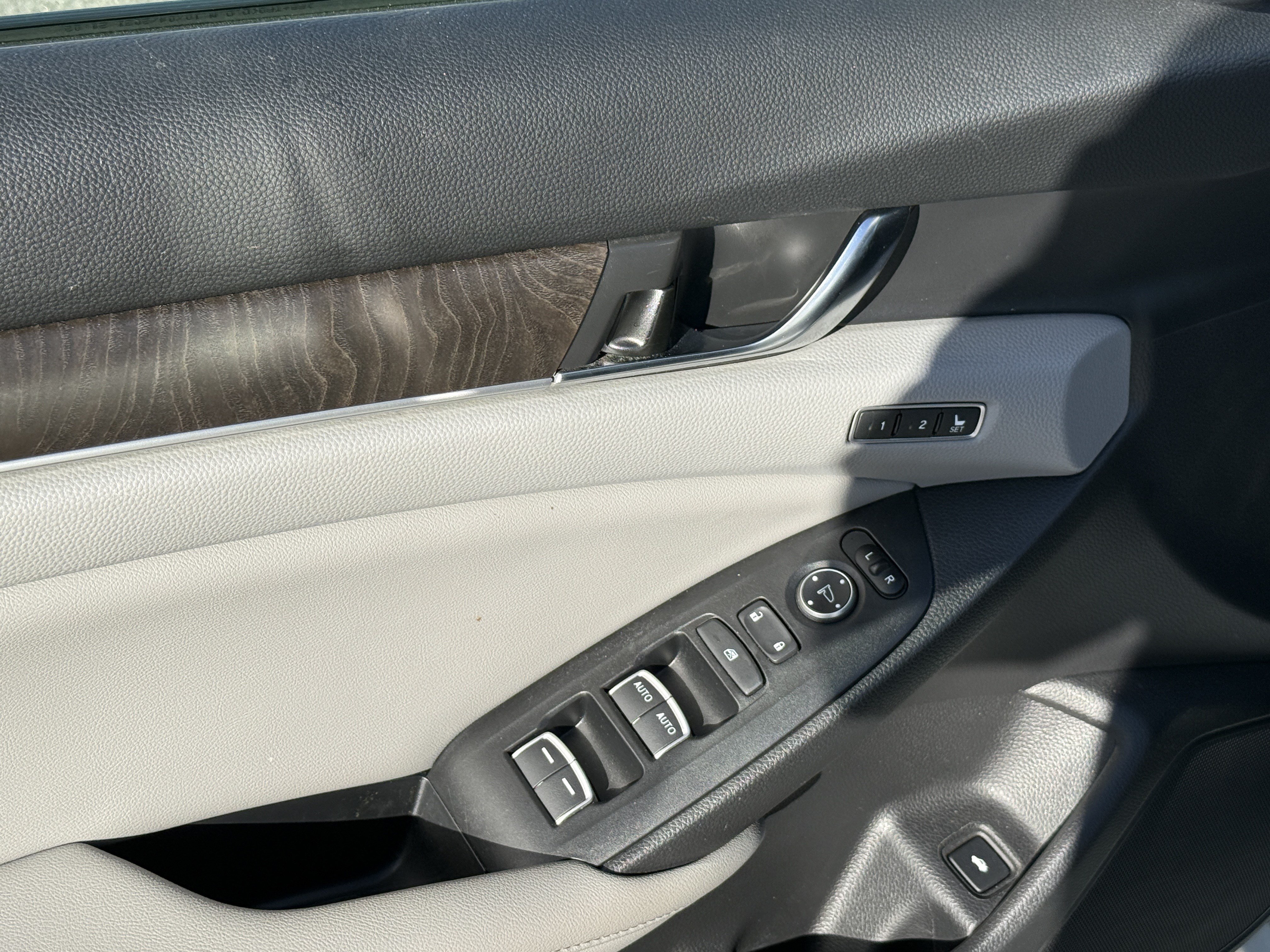 Used 2021 Honda Accord EX-L image 15