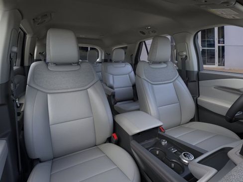 New 2026 Ford Explorer Active w/ Active Comfort Package AWD/4WD image 10