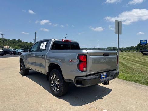 Used 2026 Chevrolet Colorado Z71 w/ Technology Package AWD/4WD image 9