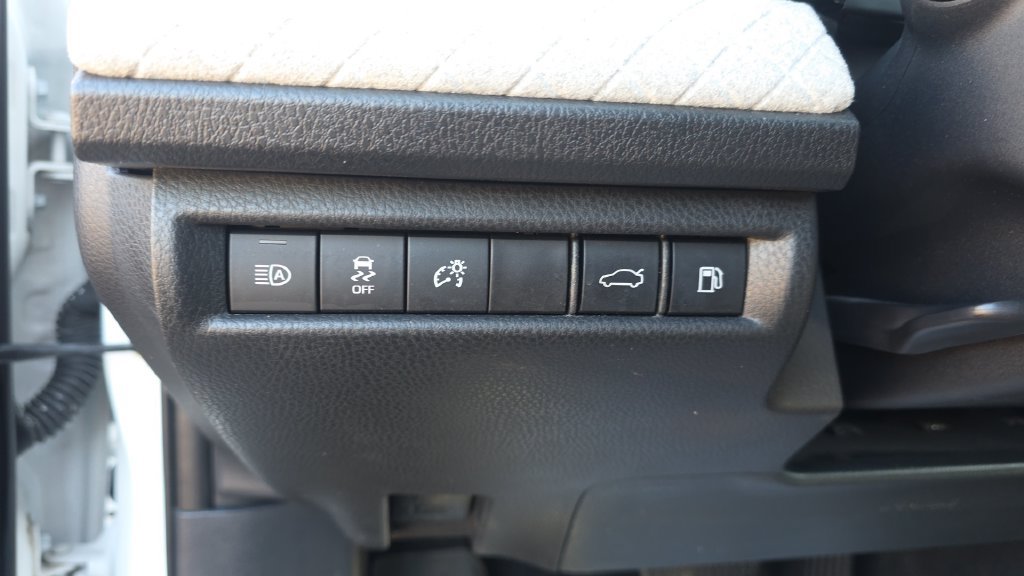 Used 2025 Toyota Camry XLE w/ Premium Package AWD/4WD image 12