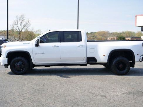 Used 2022 Chevrolet Silverado 3500 High Country w/ Technology Package image 11