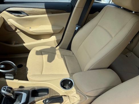 Used 2014 BMW X1 sDrive28i RWD image 9