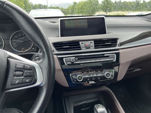 Used 2017 BMW X1 xDrive28i AWD/4WD image 32