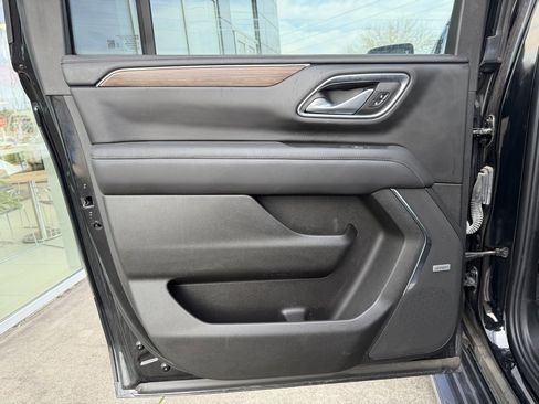 Used 2023 Chevrolet Suburban High Country image 29