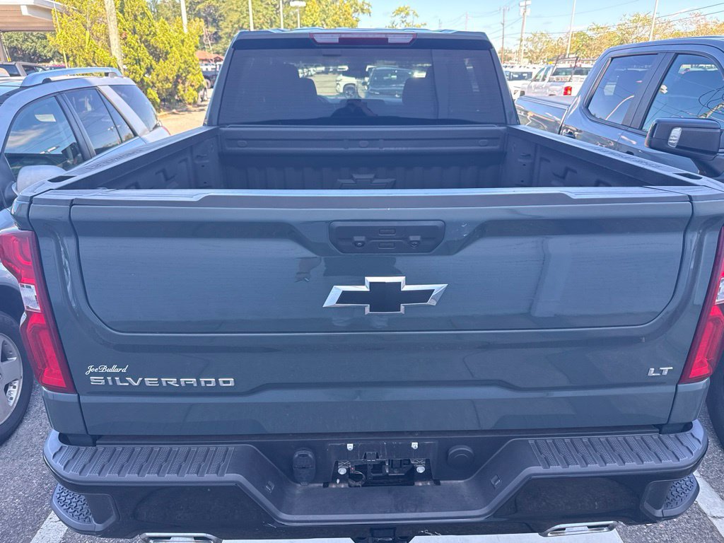 Used 2025 Chevrolet Silverado 1500 LT Trail Boss w/ Protection Package AWD/4WD image 4