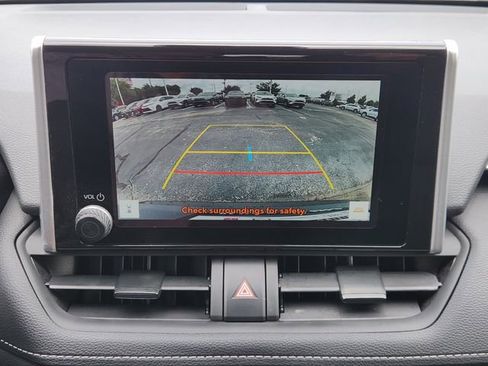 Certified 2025 Toyota RAV4 XLE FWD image 17