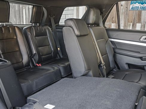 Used 2016 Ford Explorer XLT w/ Equipment Group 202A AWD/4WD image 23