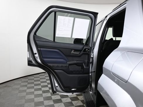 Used 2025 Toyota 4Runner Platinum AWD/4WD image 30