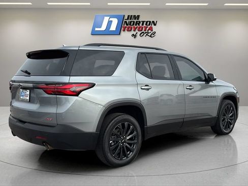 Used 2023 Chevrolet Traverse RS FWD image 5