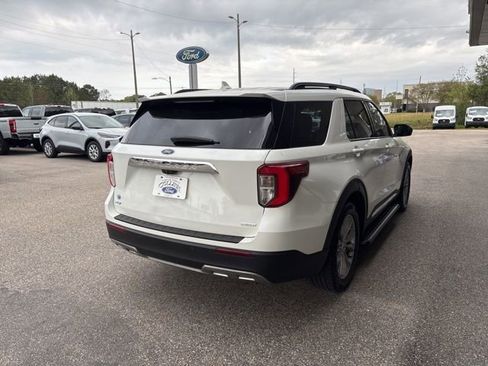 Used 2020 Ford Explorer XLT w/ Equipment Group 202A RWD image 5