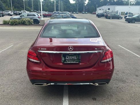 Used 2017 Mercedes-Benz E 300 4MATIC image 16