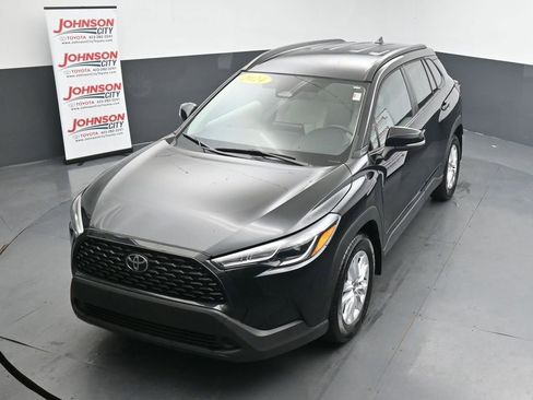 Used 2024 Toyota Corolla Cross LE image 27