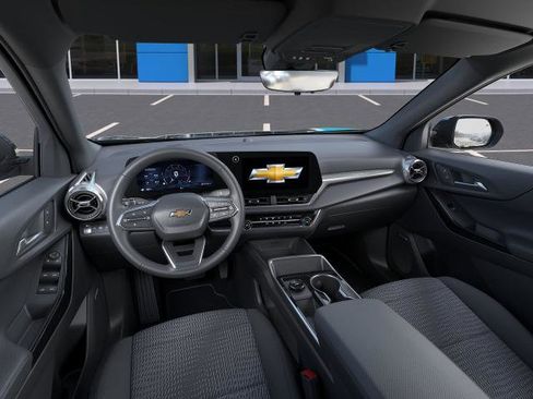 New 2026 Chevrolet Equinox LT w/ Safety and Technology Package AWD/4WD image 39