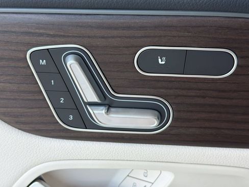 Used 2026 Mercedes-Benz GLB 250 image 21