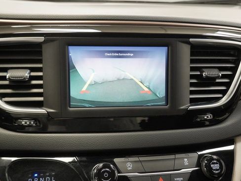 Used 2023 Chrysler Voyager LX image 28