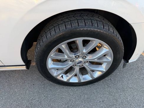 Used 2018 Ford Expedition Platinum RWD image 50