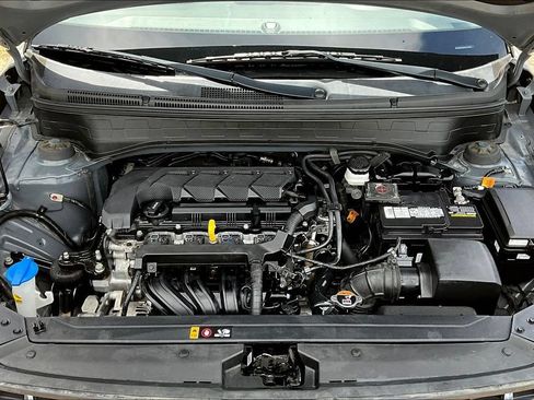 Used 2022 Hyundai Venue Limited FWD image 27