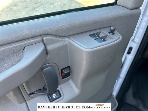 Used 2024 GMC Savana 2500 w/ Driver Convenience Package image 9