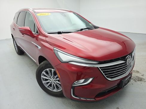 Certified 2023 Buick Enclave Essence image 2