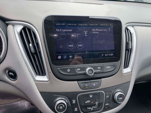 Used 2020 Chevrolet Malibu LS w/ Driver Confidence Package II FWD image 16