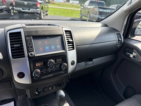 Used 2021 Nissan Frontier SV AWD/4WD image 13