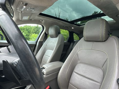Used 2017 Jaguar F-PACE R-Sport AWD/4WD image 13
