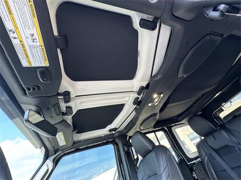 Used 2021 Jeep Wrangler Unlimited Sahara w/ Cold Weather Group image 21